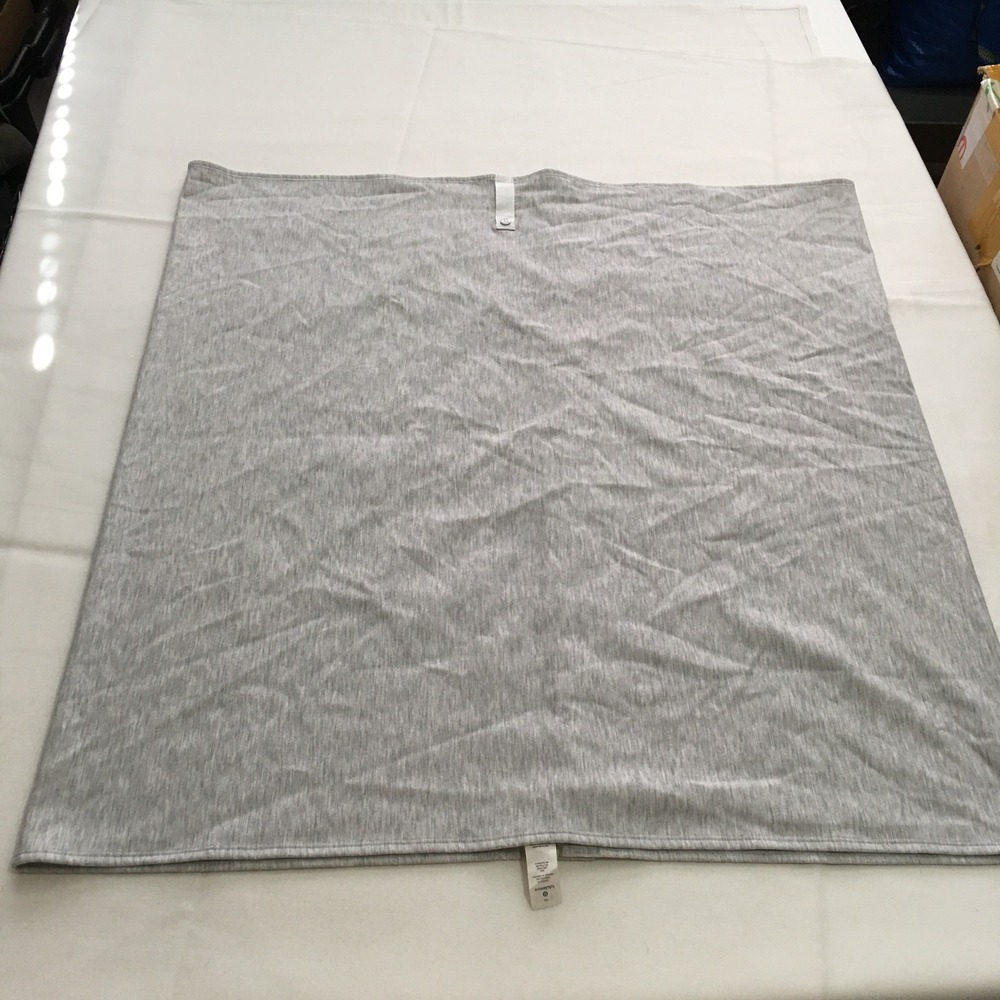 Lululemon Vinyasa Scarf Wrap Women One Size Gray Snap Shawl Wrap Versatile